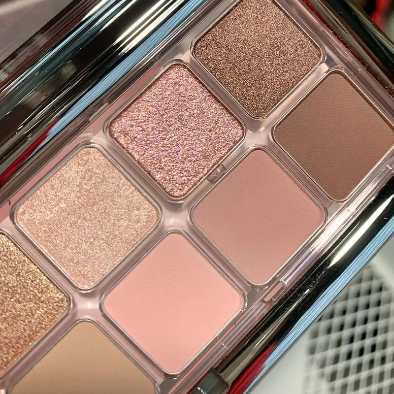 12 色のアイシャドウプレートマットパールアイシャドウガール - Beauty Book Makeup Kit のレビューと価格