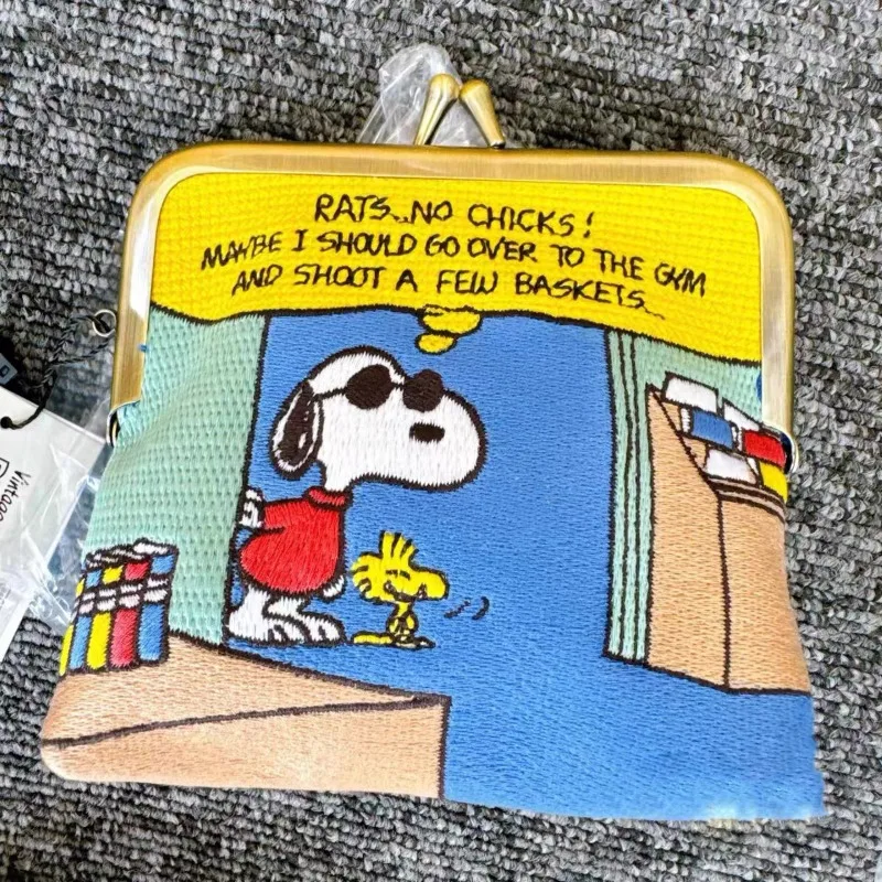 スヌーピーのかわいい漫画刺繍キスロックバッグ大容量化粧ポーチ - Makeup Organizer のレビューと価格
