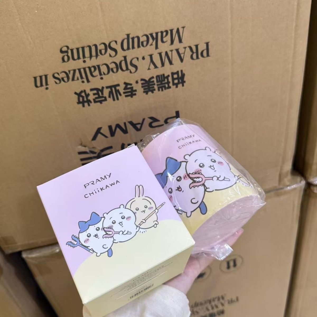 ちいかわコラボ メイクブラシホルダー ペン立て かわいい デ - Beauty Makeup Tips のレビューと価格