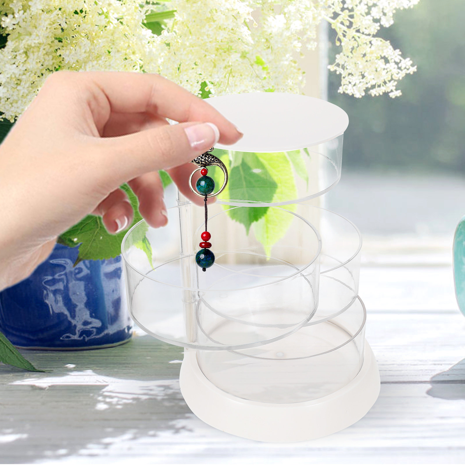 回転式のメイク収納ボックス。4層構造で、クッションや小物を収 - Makeup Organizer のレビューと価格